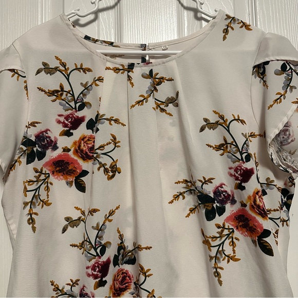 🔥 5/$25 EUC White & Floral Top Blouse Shirt Women’s Size XXL 2XL 2X - Picture 3 of 7